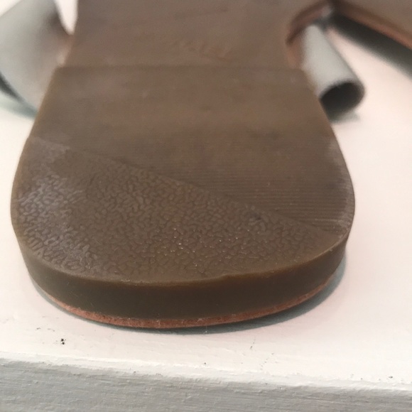 Michael Tan/ Silver Leather Thong Sandals - Picture 6 of 7